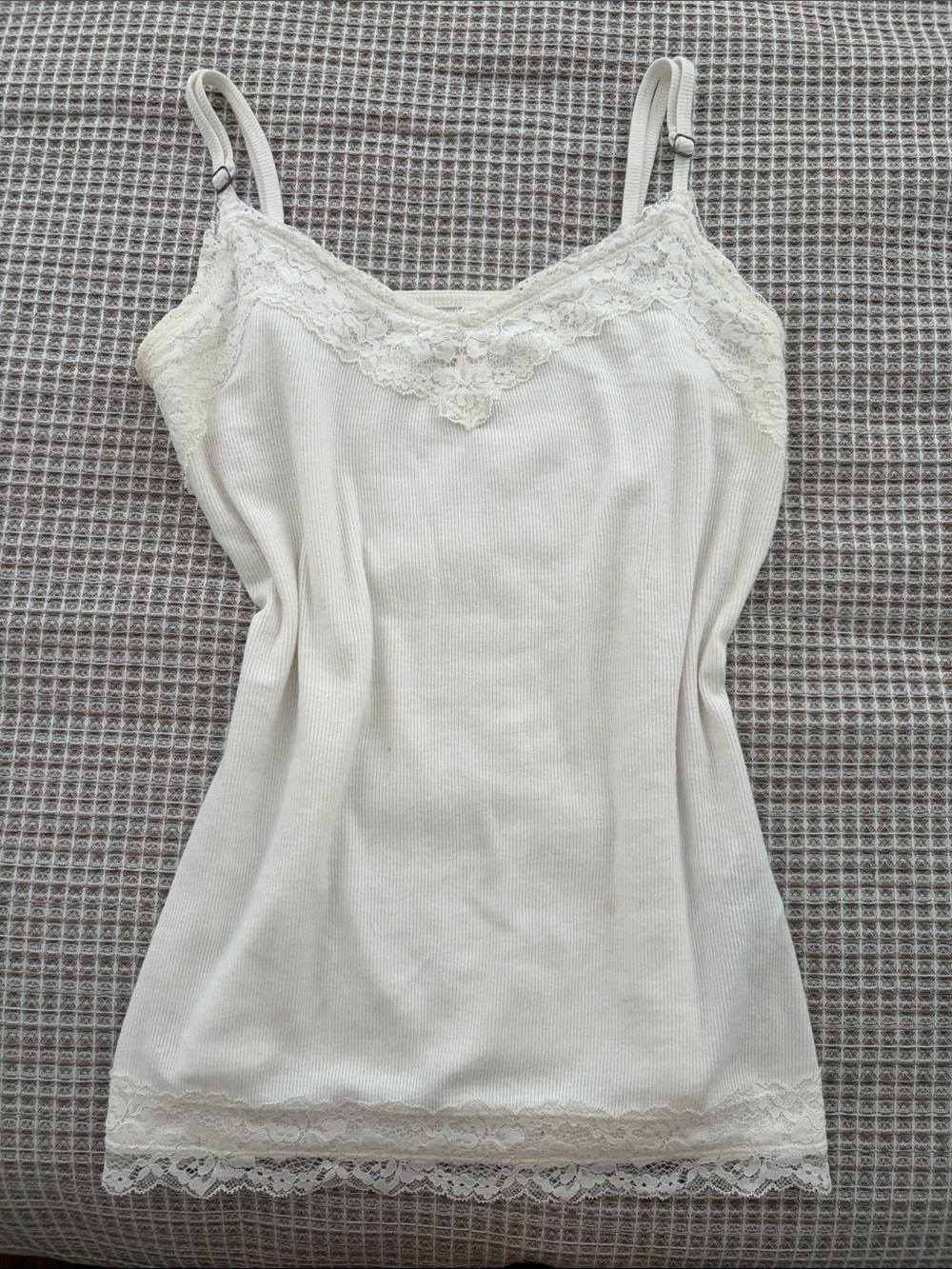 Hollister Lace-Trim Ribbed Cami Tank Top in Cream